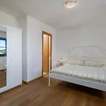 House In With Sea View, Terrace, Air Conditioning, Wifi 890-1 Vakantiehuis