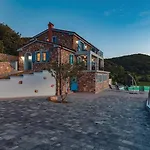 Vakantiehuis House In With Sea View, Terrace, Air Conditioning, Wifi 890-1 *