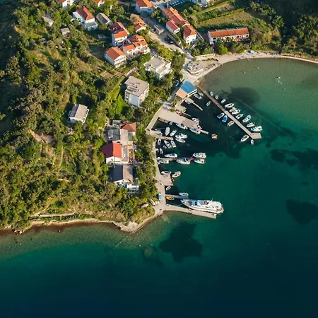 House In With Sea View, Terrace, Air Conditioning, Wifi 890-1 Supetarska Draga