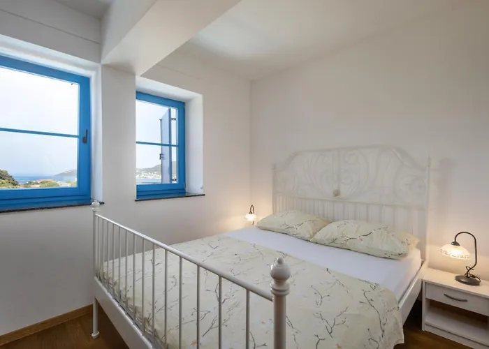 House In With Sea View, Terrace, Air Conditioning, Wifi 890-1 Tatil Evi